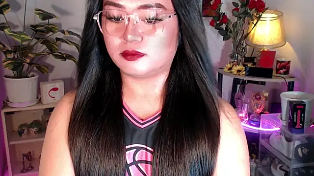 Snapshot of YourSweet-mich chatting on 10, 11, 2025 YourSweet-mich online show from 10, 11, 2025