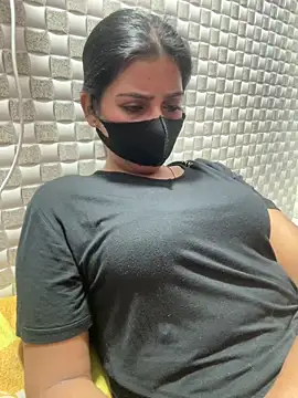 Hot Jaanvi  online show from 5, 4, 2026