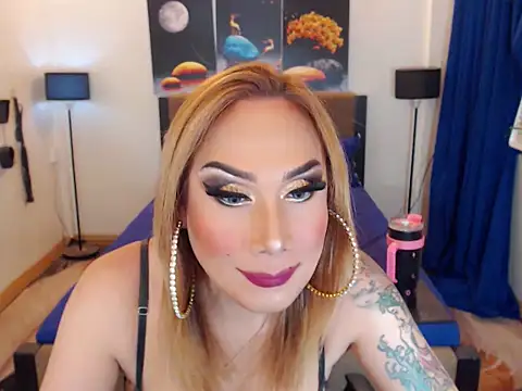 Allysonevanns online show from 28, 9, 2025