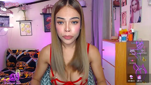 izabella moore online show from 2, 10, 2025