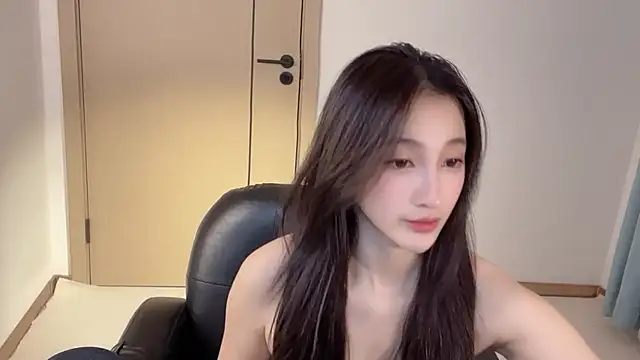 Snapshot of Seraphina-se chatting on 18, 10, 2025 Seraphina-se online show from 18, 10, 2025