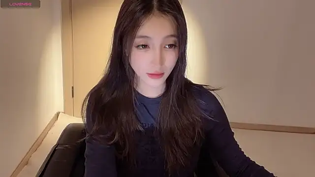 Snapshot of Seraphina-se chatting on 13, 11, 2025 Seraphina-se online show from 13, 11, 2025