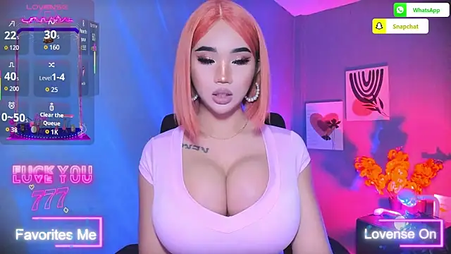 TriciaCumLoader online show from 11, 3, 2026