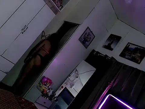 Miss twinny21 online show from 1, 10, 2025