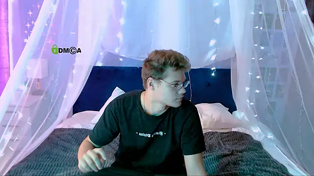 Snapshot of lucas_long_ chatting on 14, 9, 2025 lucas long online show from 14, 9, 2025