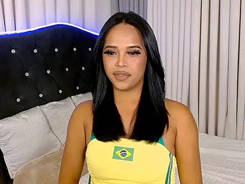 Lorainnelustts online show from 8, 10, 2025