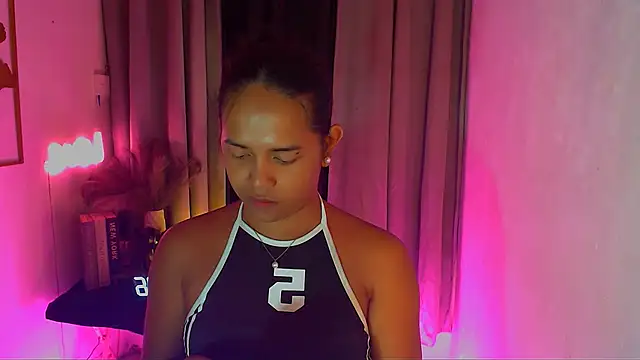 Lorainnelustts online show from 14, 1, 2026