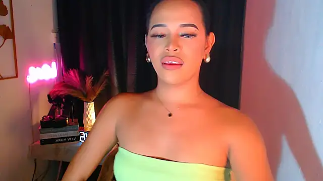 Lorainnelustts online show from 30, 11, 2025