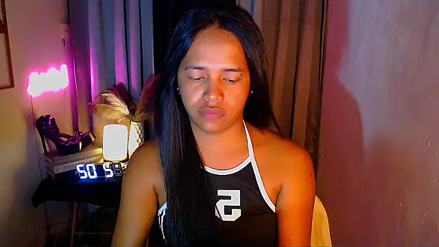 Lorainnelustts online show from 2, 2, 2026