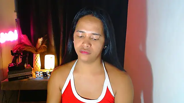 Lorainnelustts online show from 2, 12, 2025