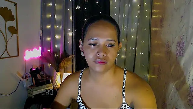 Lorainnelustts online show from 12, 2, 2026