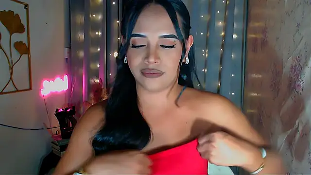 Lorainnelustts online show from 14, 2, 2026