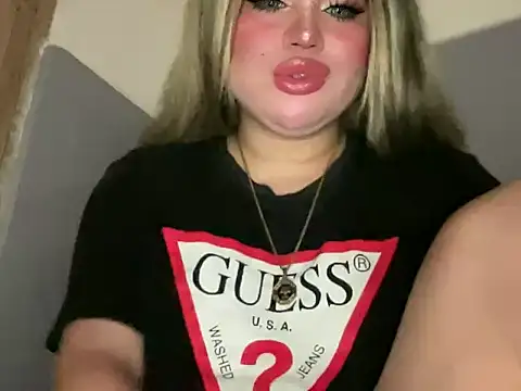 Naughtyrosecum online show from 15, 11, 2025