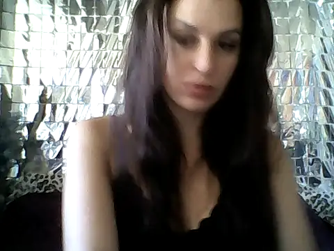 Qinini online show from 22, 9, 2025