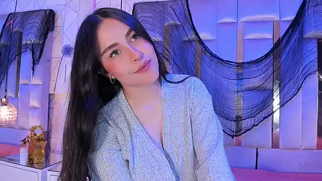 HannaCollins  online show from 2, 12, 2025