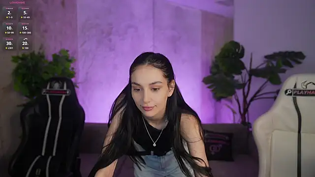 Snapshot of Selena_Glow chatting on 17, 6, 2026 Selena Glow online show from 17, 6, 2026