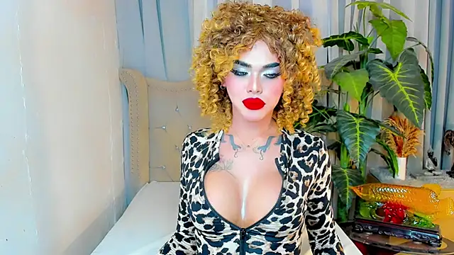 MochaliciousTransOnTop online show from 24, 2, 2026