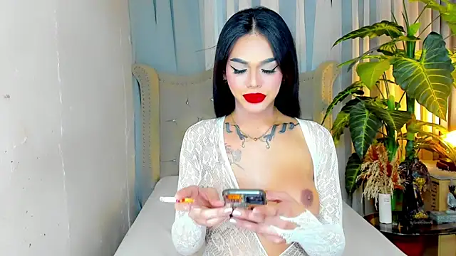 MochaliciousTransOnTop online show from 10, 2, 2026