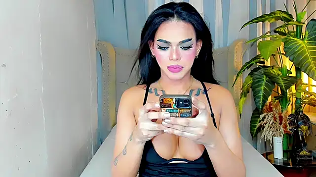 MochaliciousTransOnTop online show from 11, 2, 2026