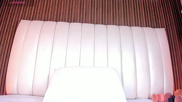Snapshot of SandraMilerr chatting on 7, 6, 2026 SandraMilerr online show from 7, 6, 2026