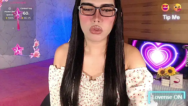 Snapshot of TssluttyNikka chatting on 2, 5, 2026 TssluttyNikka online show from 2, 5, 2026