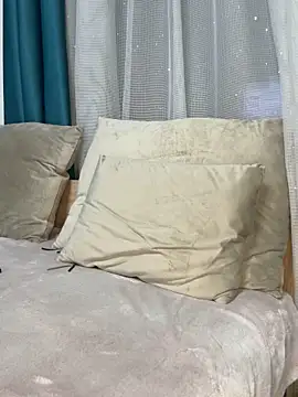 Velvetnoir21 online show from 2, 10, 2025