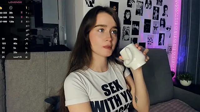 lovelyalivia online show from 27, 11, 2025