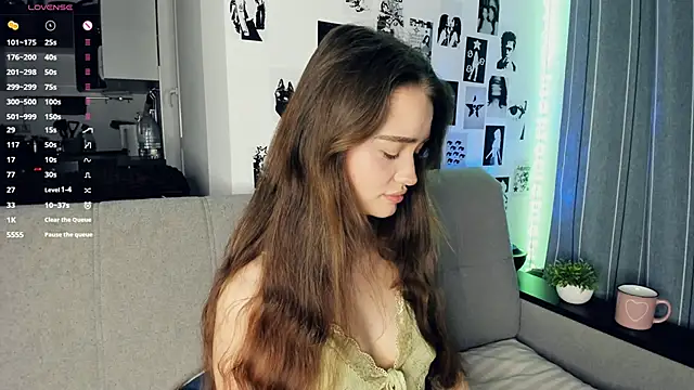 lovelyalivia online show from 18, 11, 2025