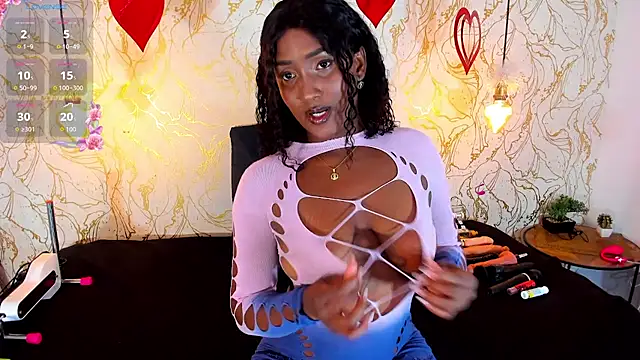 Snapshot of NAOMY_COOPER chatting on 12, 6, 2026 NAOMY COOPER online show from 12, 6, 2026