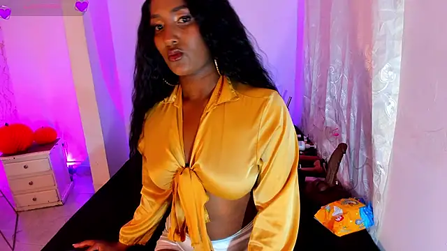 NAOMY COOPER online show from 28, 10, 2025