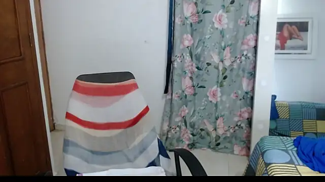 alejandralatina online show from 10, 9, 2025