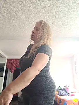 sofiacurvy 45 online show from 5, 12, 2025