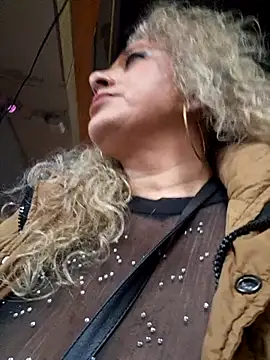 Snapshot of sofiacurvy_45 chatting on 30, 11, 2025 sofiacurvy 45 online show from 30, 11, 2025