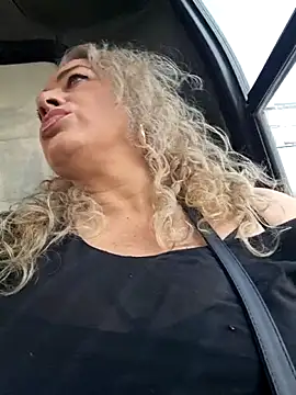 Snapshot of sofiacurvy_45 chatting on 12, 2, 2026 sofiacurvy 45 online show from 12, 2, 2026