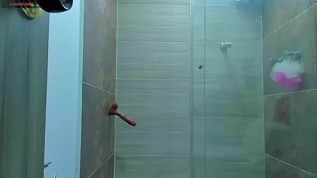 Mhia Sweet  online show from 10, 9, 2025