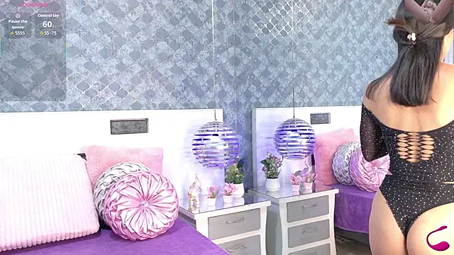 Mhia Sweet  online show from 20, 9, 2025