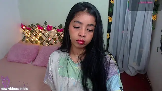 Angie Lee01 online show from 18, 9, 2025