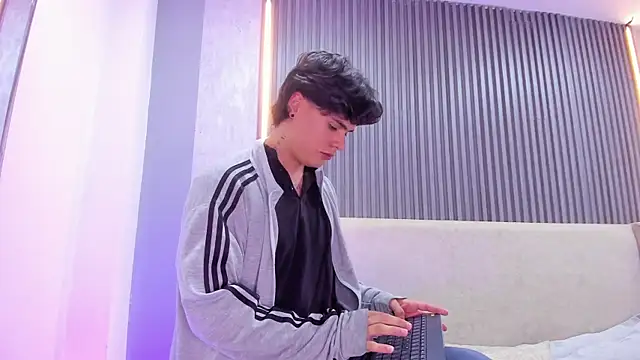 BenitoSaenz online show from 4, 10, 2025