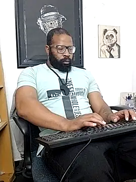 Snapshot of King_Malik chatting on 14, 11, 2025 King Malik online show from 14, 11, 2025