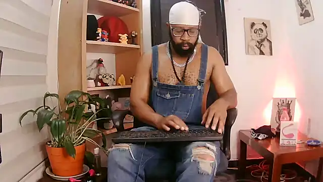 Snapshot of King_Malik chatting on 23, 10, 2025 King Malik online show from 23, 10, 2025