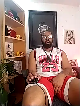 Snapshot of King_Malik chatting on 28, 10, 2025 King Malik online show from 28, 10, 2025