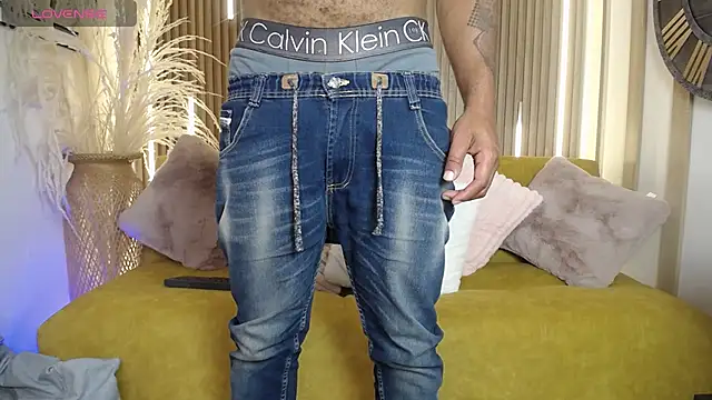 Snapshot of King_Malik chatting on 25, 9, 2025 King Malik online show from 25, 9, 2025