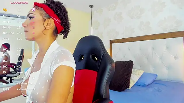 IRISCLARK1 online show from 3, 10, 2025