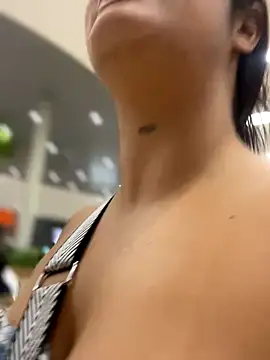 Kaily Sweet16 online show from 8, 9, 2025