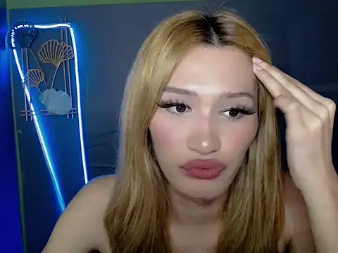 SerenaCortesi online show from 24, 9, 2025