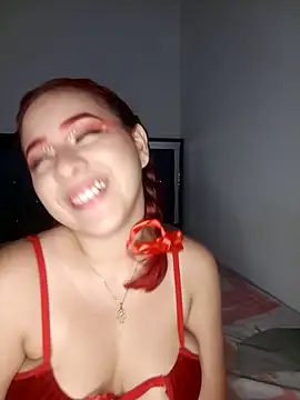 Snapshot of Chloe_Sky_love chatting on 4, 10, 2025 Chloe Sky love online show from 4, 10, 2025