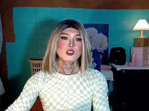 kimmy slut online show from 10, 10, 2025