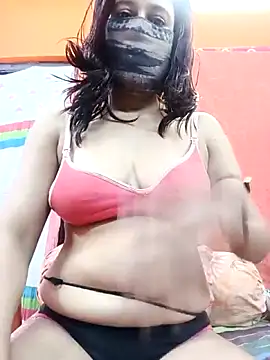 Hotpuja25 online show from 17, 3, 2026