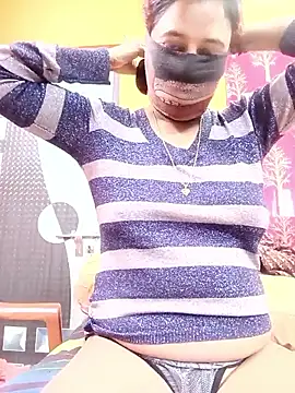 Hotpuja25 online show from 7, 2, 2026