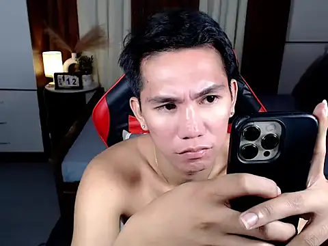 drinkmycumx online show from 14, 4, 2026